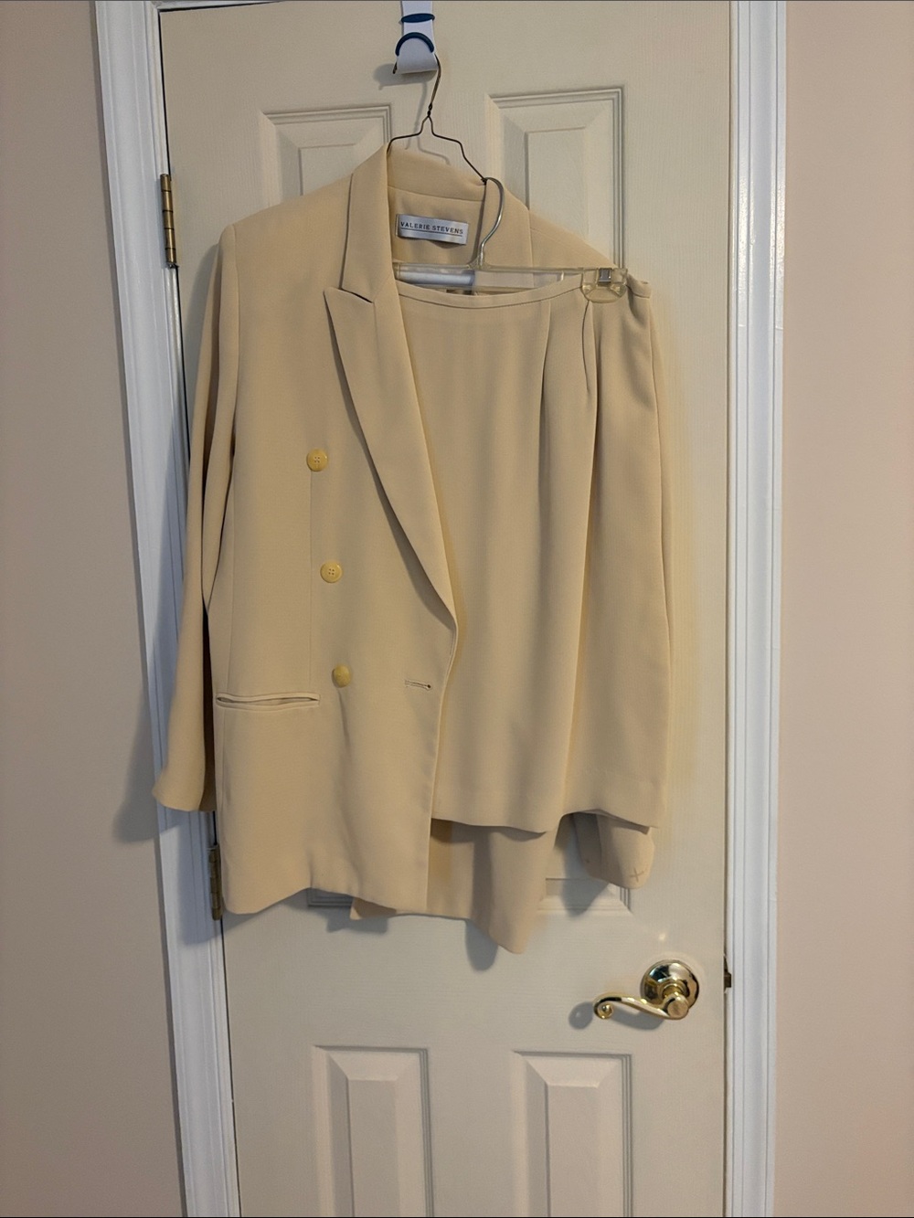 Valerie Stevens Beige Double-Breasted Blazer and Shell Set